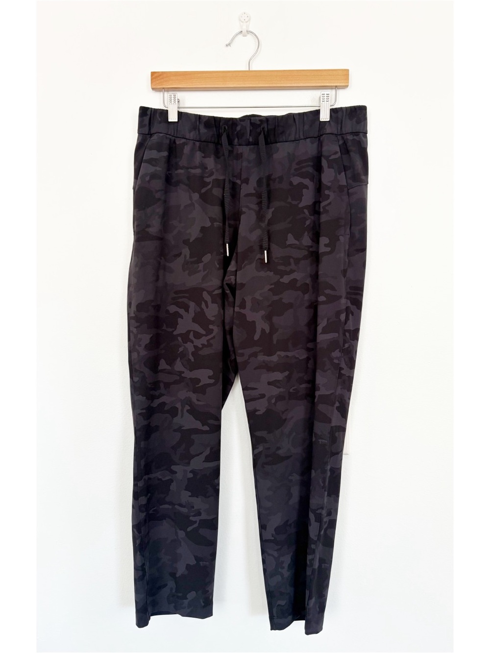 Lululemon || On The Fly 7/8 Pant 27" Luxtreme Incognito Camo Multi Grey 10